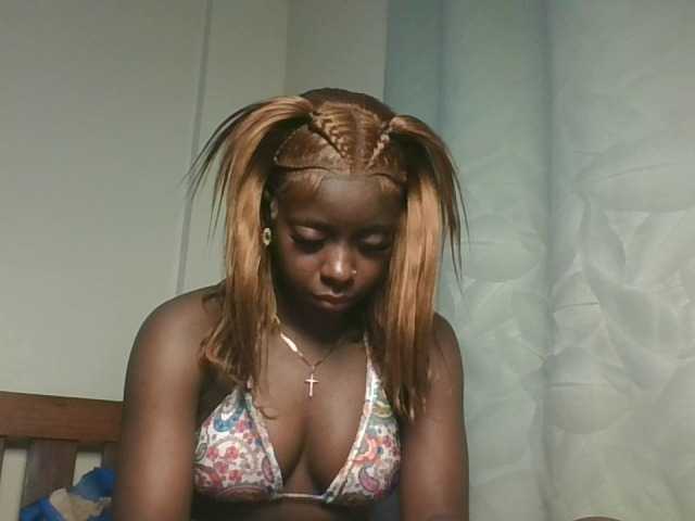 Sexykitten1 live cam on BongaCams