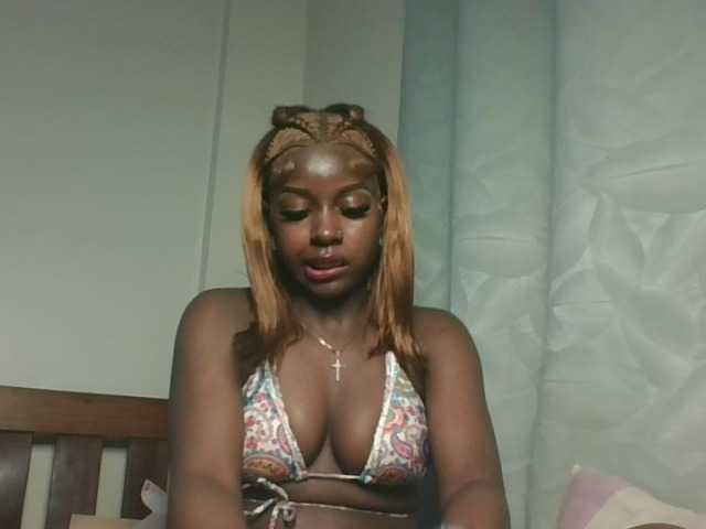 Sexykitten1 live cam on BongaCams