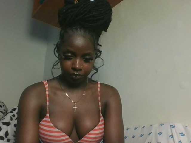 Sexykitten1 webcam