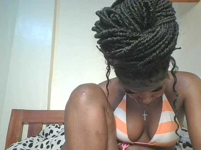 Sexykitten1 live cam on BongaCams