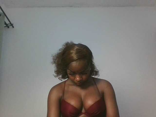 Sexykitten1 live cam on BongaCams