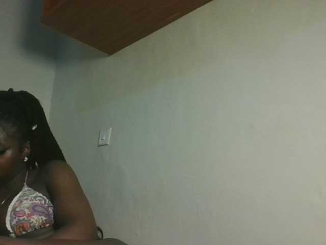 Sexykitten1 live cam on BongaCams