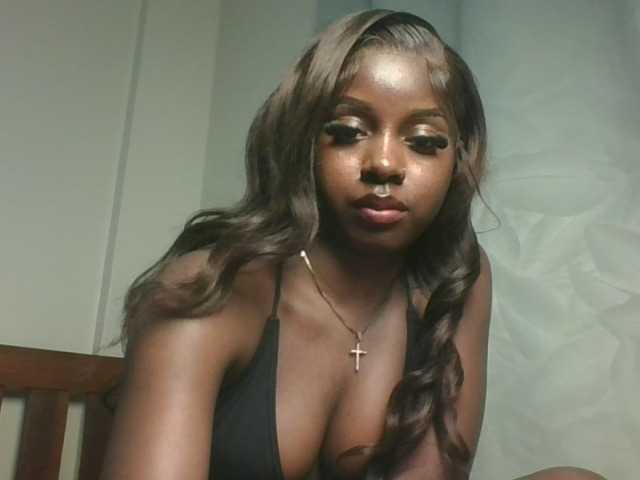 Sexykitten1 live cam on BongaCams