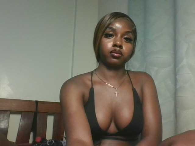 Sexykitten1, live now on BongaCams