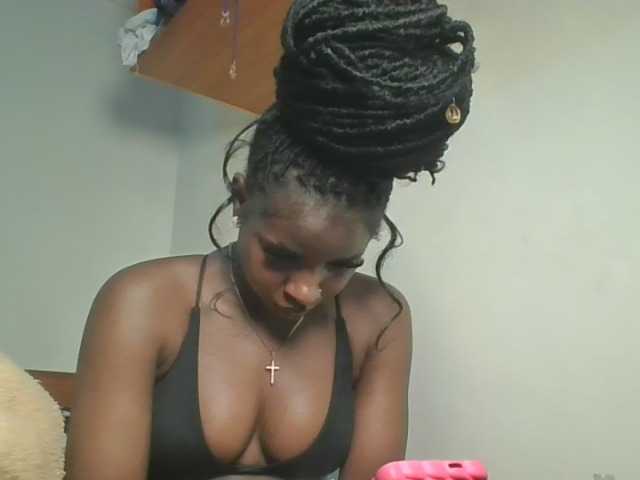 Sexykitten1 live cam on BongaCams