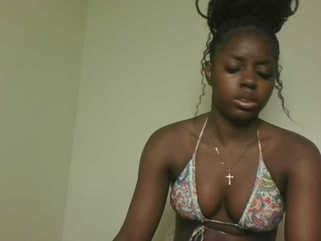 Sexykitten1 live cam on BongaCams