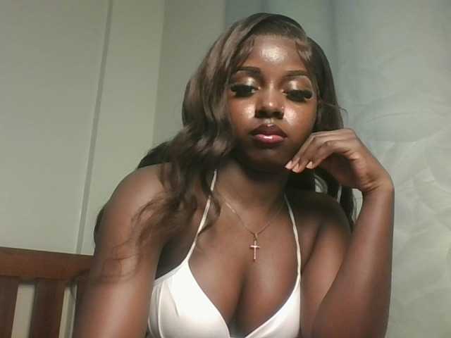 Sexykitten1 live cam on BongaCams