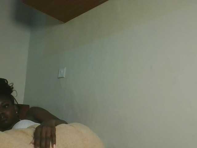 Sexykitten1 live cam on BongaCams