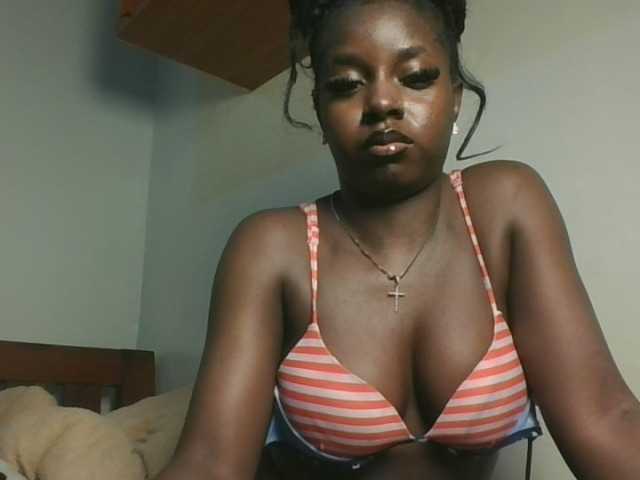 Sexykitten1 live cam on BongaCams