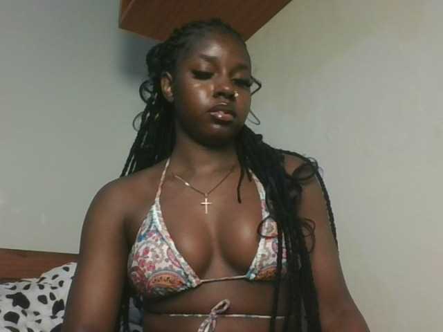 Sexykitten1 webcam