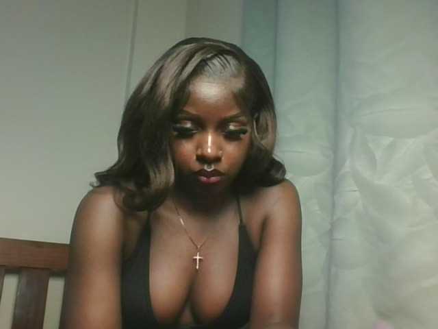 Sexykitten1 live cam on BongaCams