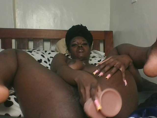 Sexykitten1 live cam on BongaCams