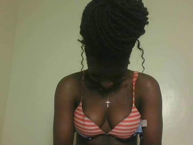 Sexykitten1 live cam on BongaCams