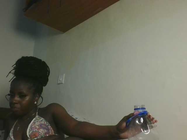 Sexykitten1 live cam on BongaCams