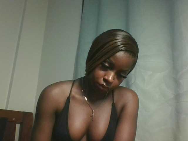 Sexykitten1 live cam on BongaCams