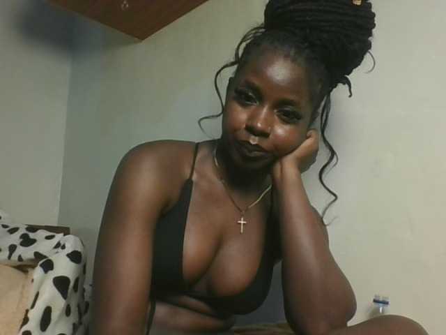 Sexykitten1 live cam on BongaCams