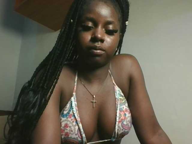 Sexykitten1 live cam on BongaCams