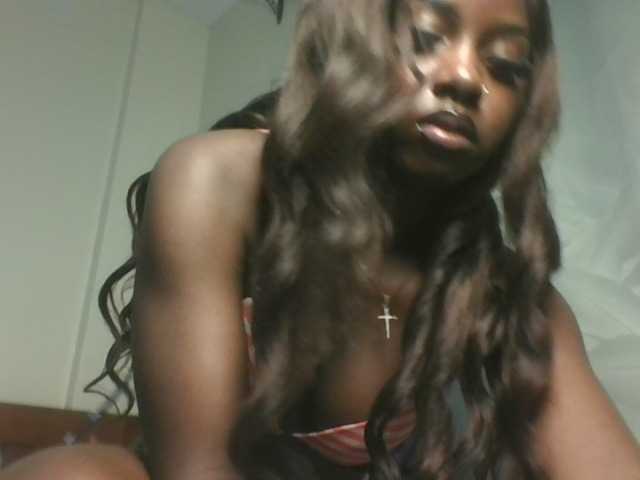 Sexykitten1 live cam on BongaCams