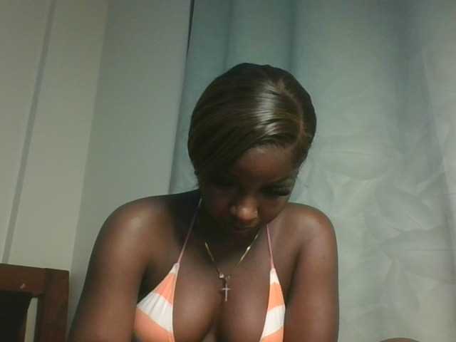 Sexykitten1 live cam on BongaCams
