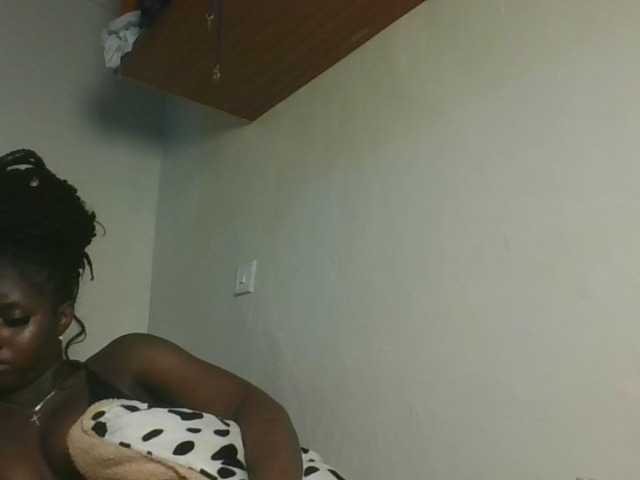 Sexykitten1 live cam on BongaCams