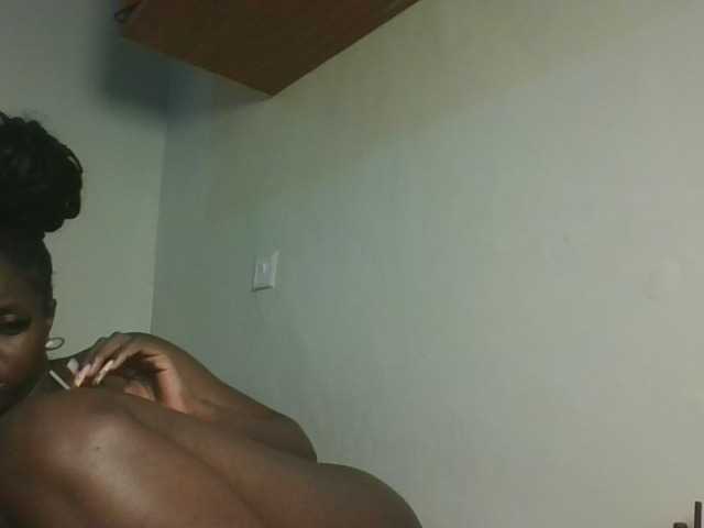 Sexykitten1 live cam on BongaCams