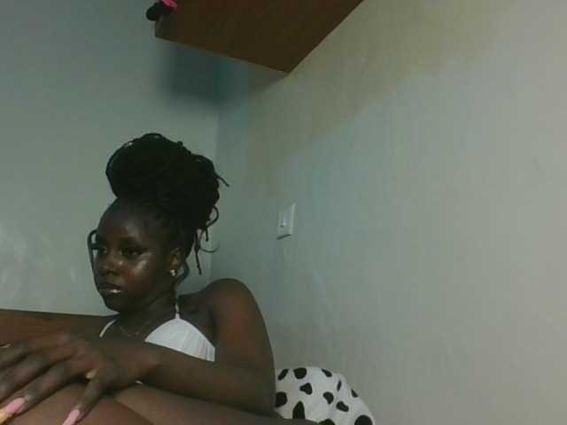 Sexykitten1 live cam on BongaCams