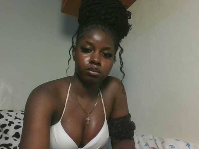 Sexykitten1 live cam on BongaCams