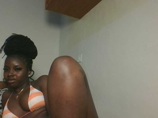 Sexykitten1 live cam on BongaCams