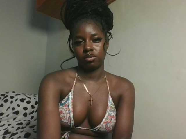 Sexykitten1 live cam on BongaCams
