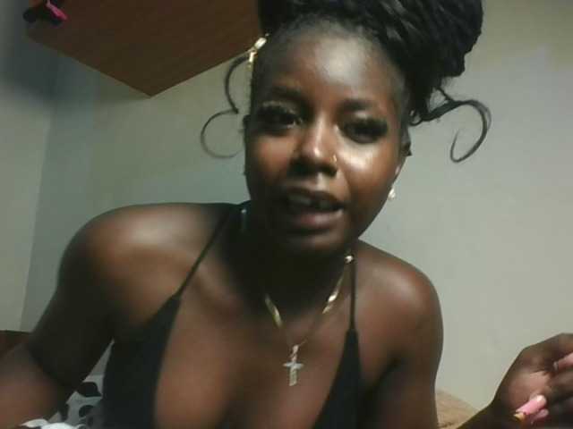 Sexykitten1 live cam on BongaCams