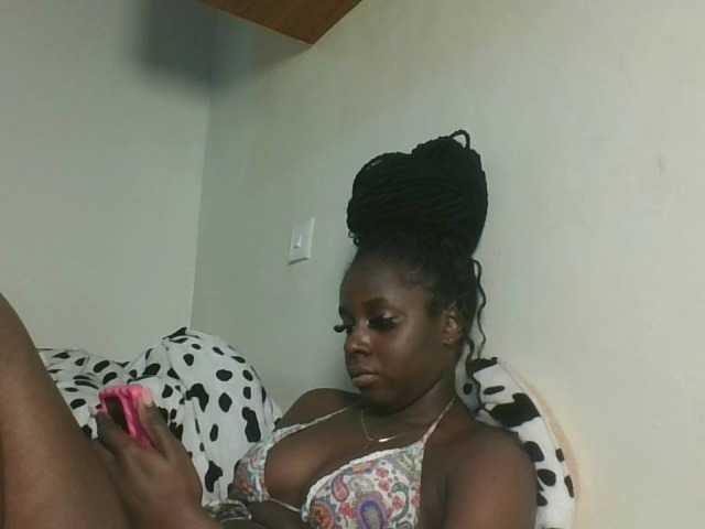Sexykitten1 live cam on BongaCams