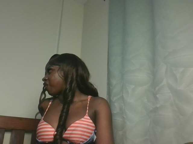 Sexykitten1 live cam on BongaCams