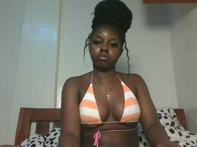 Sexykitten1 live cam on BongaCams