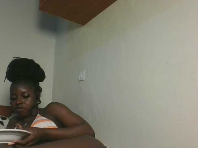 Sexykitten1 live cam on BongaCams