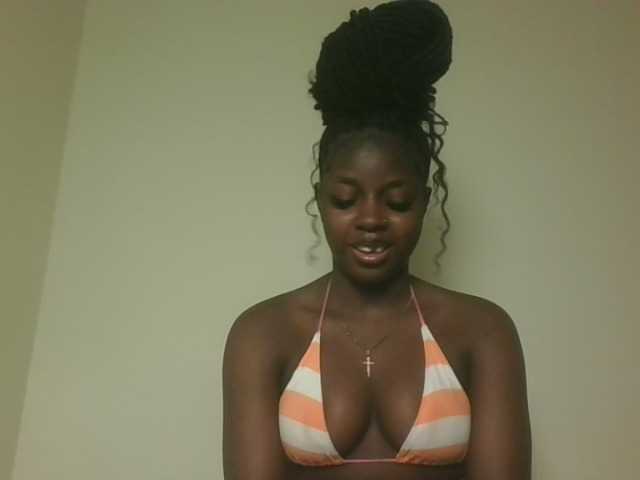 Sexykitten1 live cam on BongaCams