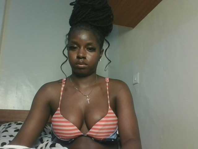 Sexykitten1 live cam on BongaCams