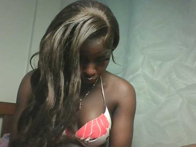 Sexykitten1 live cam on BongaCams