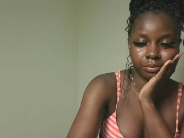 Sexykitten1 live cam on BongaCams