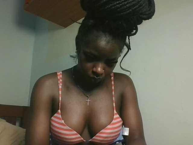 Sexykitten1 live cam on BongaCams