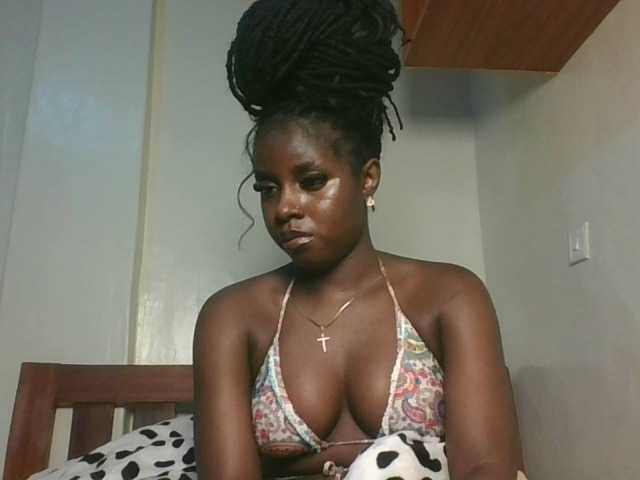 Sexykitten1 live cam on BongaCams