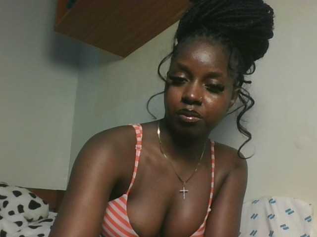 Sexykitten1 live cam on BongaCams