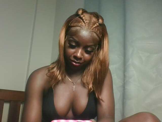 Sexykitten1 live cam on BongaCams