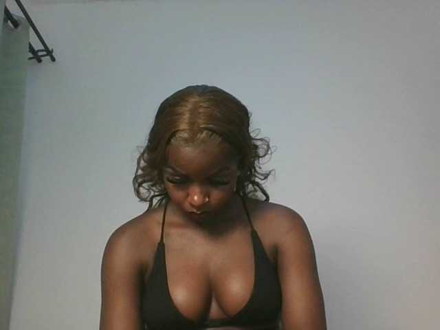 Sexykitten1 live cam on BongaCams
