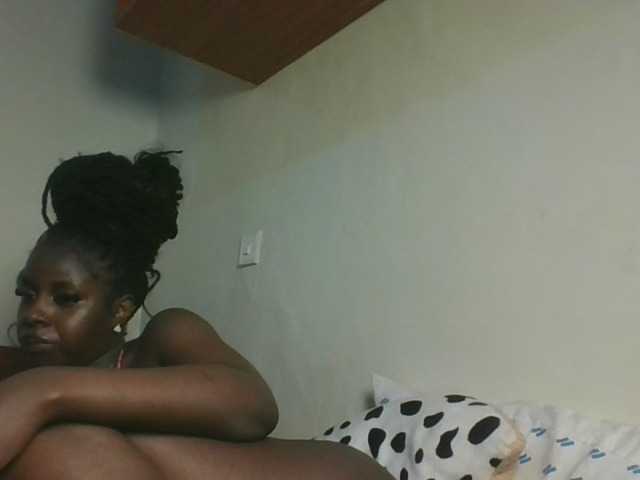 Sexykitten1 live cam on BongaCams