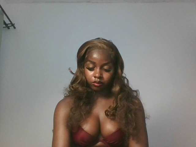 Sexykitten1 live cam on BongaCams