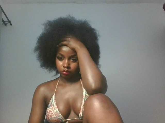 Sexykitten1 live cam on BongaCams