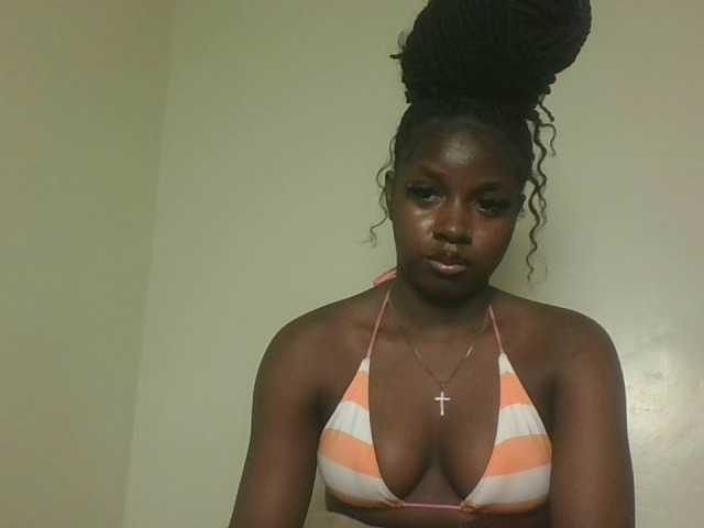 Sexykitten1 live cam on BongaCams
