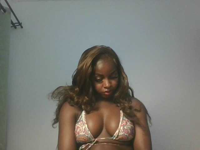 Sexykitten1 live cam on BongaCams