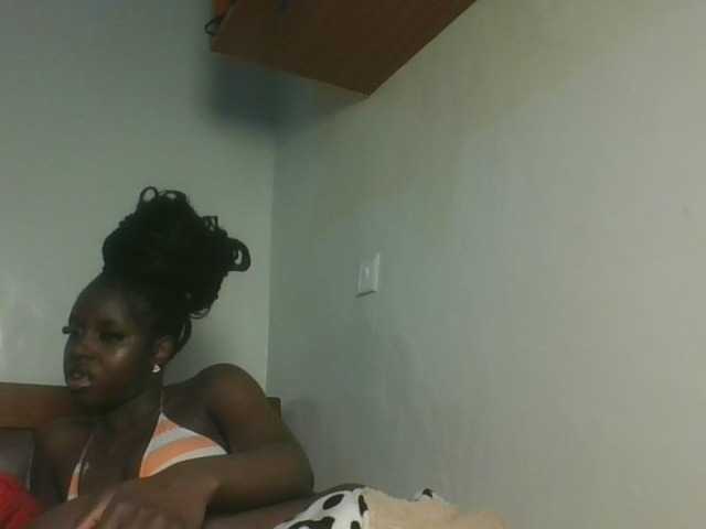 Sexykitten1 live cam on BongaCams