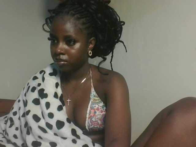 Sexykitten1 live cam on BongaCams